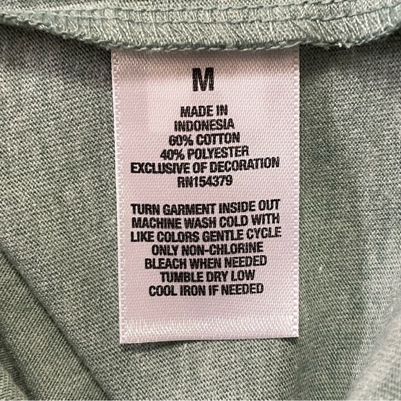 AEROPOSTALE 87 Logo Applique Graphic Tee - Picture 4 of 7